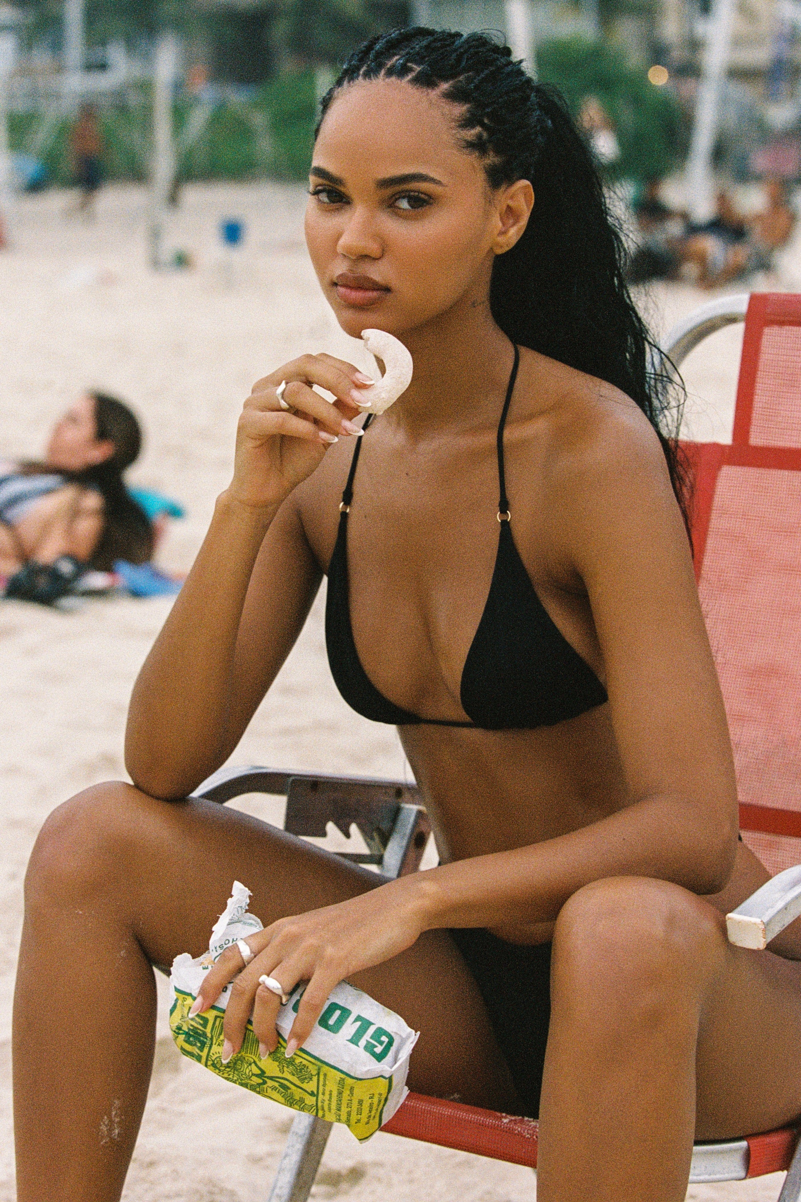 Halterneck Triangle Black - Image 4